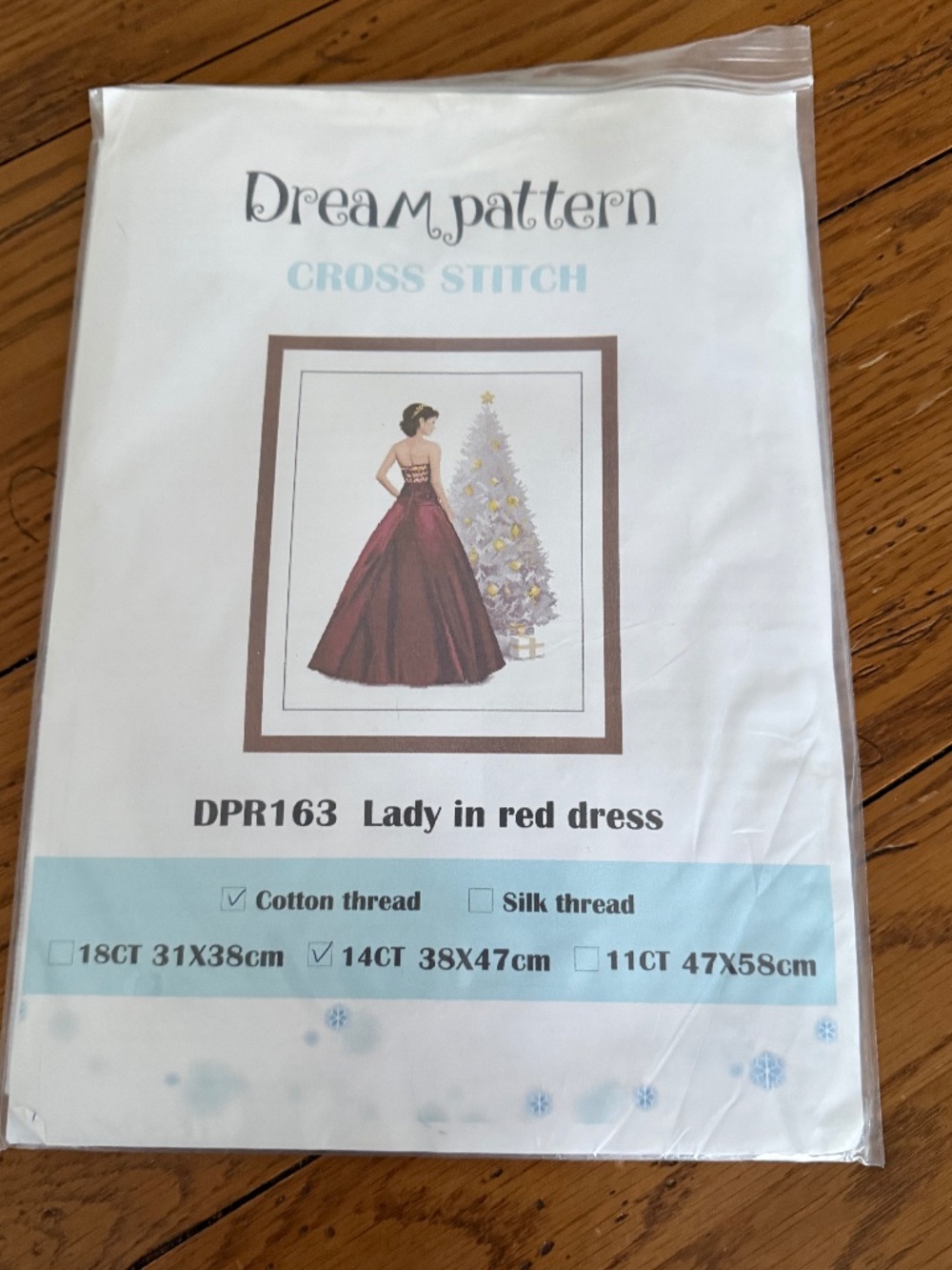 Lady Dress Christmas Tree 14 Count Aida Dream Pattern Cross Stitching Kit New